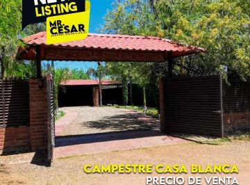 Casa · 1000m² · 2 Recámaras · 4 Estacionamientos · Casa Campestre en Venta en Campestre Casa Blanca