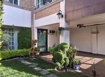 Casa de 3 habitaciones, Naucalpan de Juárez · Casa Remodelada en Venta en Boulevares, Naucalpan | Excelentes Acabados y Seguridad