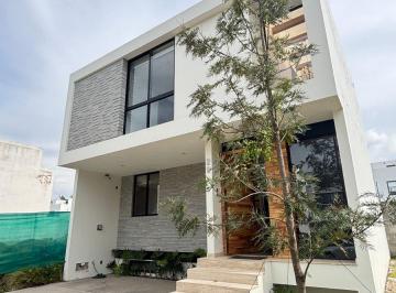 Casa de 3 habitaciones, Zapopan · Casa Venta en Privanza