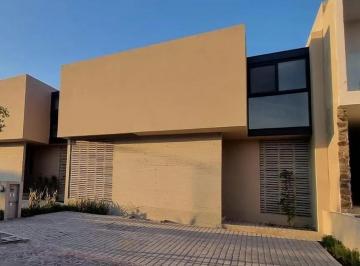 Casa de 4 habitaciones, Querétaro · Casa en Renta Ubicada en Altozano