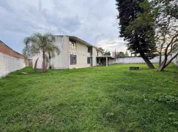Casa de 4 habitaciones, Guadalajara · Casa en Guadalajara en Los Gavilanes 1423 m Terreno, 550 m Construcc. Al Lado de Plaza Punto Sur