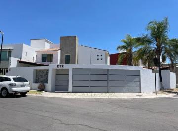 2f17da16d87f99096c28cdc1f128f457c340511553eda21f37ba58a39f4195b1 · Venta Casa Grande Punta Juriquilla