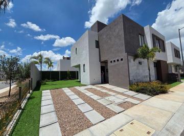 dc370f0ae1063fa5c1c616d55fddf04dbc5432b247f4841c95838eef5bee0e57 · Casa Venta Queretaro Recamara Planta Baja