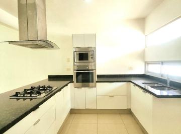 Casa en condominio de 3 habitaciones, Cancún · Casa en Venta 3 Recamaras 2.5 Baños Residencial Arbolada Huayacan Cancun