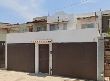 Casa de 3 habitaciones, Puerto Vallarta · Recuperación Bancaria en Orca 104, Los Delfines, Cp. 48325