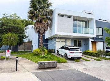 Casa de 4 habitaciones, Zapopan · Residencia en Renta Valeira, Solares, Zona Real, Zapopan, Jal.