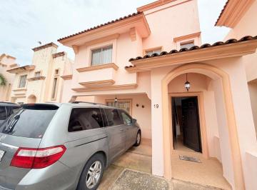 Casa de 3 habitaciones, Tlajomulco de Zúñiga · Casa en Venta | Villa California | Excelente Ubicación