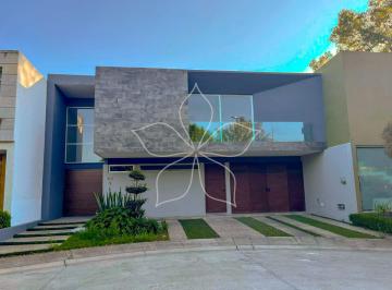 Casa de 4 habitaciones, Zapopan · Residencia en Venta Ubicado en Mitica, Zona Real, Zapopan, Jal.