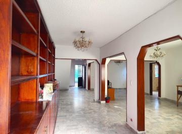 Casa · 215m² · 2 Recámaras · 5 Estacionamientos · Casa en Belisario Domínguez Secc 16