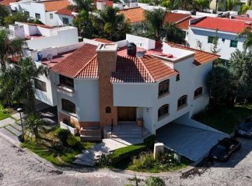 Casa en condominio · 450m² · 4 Recámaras · 8 Estacionamientos · Casa Venta en Esquina en Condominio Valle Real