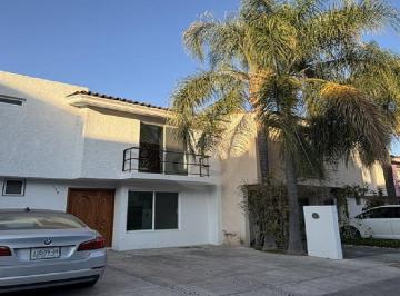 casa-en-venta-en-nueva-galicia.jpg · Casa en Venta en La Tijera