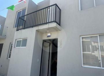 Casa · 83m² · 2 Recámaras · 1 Estacionamiento · Casa en Venta en Santa Cruz del Valle