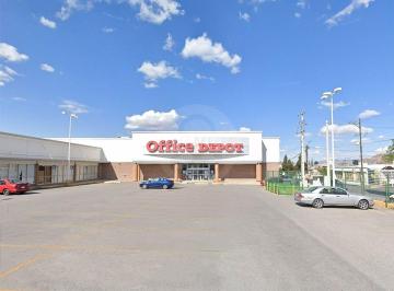 Local comercial · 290m² · 12 Estacionamientos · Local en Renta en Angel Trías