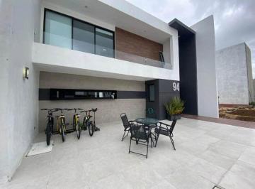 Casa en condominio de 3 habitaciones, Pachuca · Casa en Venta 3 Niveles, 3 Recámaras, Sala de Cine en Villas de La Concepción Pachuca