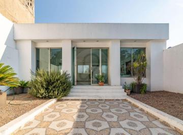i0qhOHs-l.jpg · Casa en Venta en Jardines del Bosque Norte