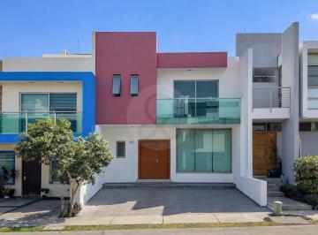 9d5b7ecc-4b80-4c5b-8bbe-2c823a74cf7a.png · Casa en Condominio en Venta en La Cima