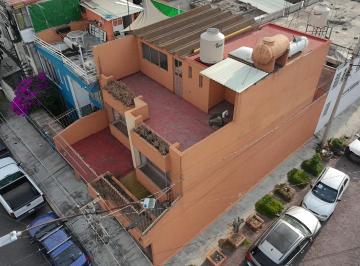 Fachada aérea en perspectiva · Casa de 3 Niveles + Local Comercial Equipado + en Esquina (Precio Negociable)