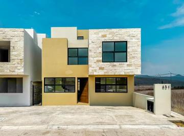 Foto 1 · Oportunidad!, Casa con 5 Recámaras en Juriquilla! Condominio con Cachas de Pádel y Pickleball