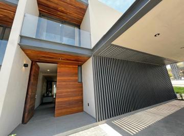 Foto 1 · Lujosa Casa Nueva en Venta en Altozano, Querétaro!