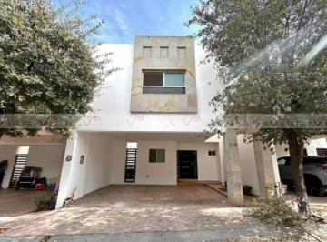 Casa · 206m² · 3 Recámaras · 2 Estacionamientos · Casa en Renta en Cumbres Le Fontaine