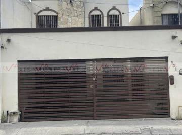 Casa · 86m² · 3 Recámaras · 2 Estacionamientos · Casa en Venta en Real del Valle