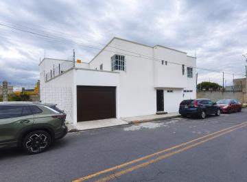 Casa · 295m² · 3 Recámaras · 3 Estacionamientos · Casa en Renta en La Colonia Seminario 4ta. Sección, Toluca, Estado de México. - (4)