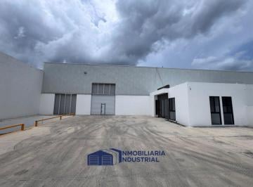 Bodega comercial , Umán · Renta de Bodega 600 m² Trifasica en Av Internacional Umán con Seguridad 24 Hrs y Oficinas