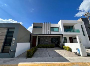 Casa de 4 habitaciones, San Juan del Río · Casa en Venta en Bosques de San Juan, Sjr, Querétaro.
