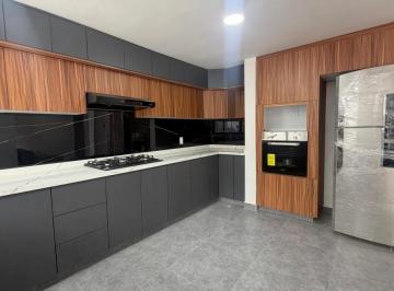Casa de 4 habitaciones, Coyoacán · Espectacular Residencia en Calle con Vigilancia, en El Sur de La Cdmx.
