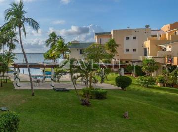 Villa · 170m² · 3 Recámaras · 2 Estacionamientos · Casa Amueblada en Venta, Isla Dorada, Cancún, Quintana Roo.