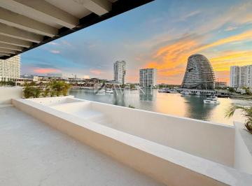 Casa · 300m² · 4 Recámaras · 5 Estacionamientos · Casa en Venta, La Marina, Puerto Cancún, Cancún