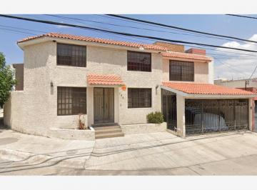 Casa de 4 habitaciones, San Luis Potosí · Recuperación Bancaria en Cordillera Arakan #766, Colonia Lomas Cuarta Sección, C. P. 78216