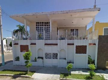 Casa de 4 habitaciones, Chetumal · Casa en Venta C. Universidad, Fracc. Residencial Caribe, Quintana Roo