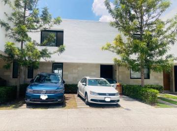 Casa en condominio de 3 habitaciones, Querétaro · Rento Casa con Cuarto de Servicio Caisa