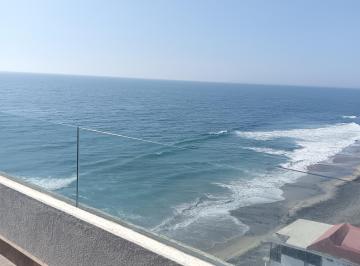 Vista de terraza lateral · Super Espacioso Condominio Frente Al Mar