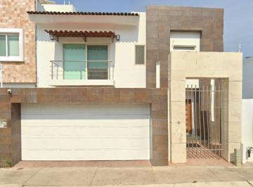 Casa de 4 habitaciones, Puerto Vallarta · Venta de Casa en Jalisco Fluvial Vallarta