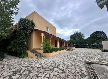 9c5e059a20b01bbd28d77e6dd8cda901df3eeef0f78418f0b4226f470077ef56 · Casa en Venta Carretera Nacional