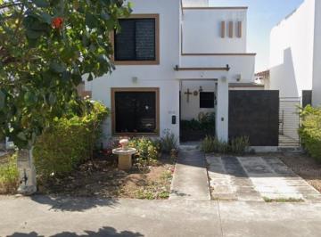 Casa de 3 habitaciones, Mérida · Venta de Casa en Calle 62, Fraccionamiento Gran Santa Fe, Mérida Yucatán