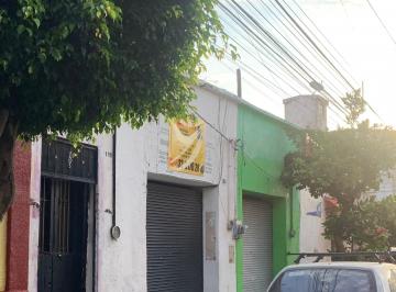 Inmueble productivo urbano , Guadalajara · Venta Inmueble Antiguo con 3 Locales Comerciales