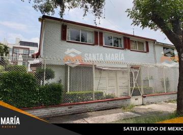 Casa de 4 habitaciones, Naucalpan de Juárez · Casa de 240 m² con 4 Recámaras en Venta en Ciudad Satélite