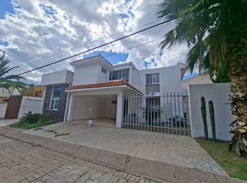 Casa de 3 habitaciones, Durango · Casa en Renta Colinas del Saltito
