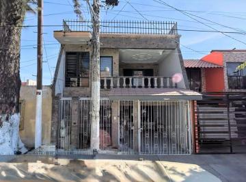 Casa de 3 habitaciones, Guadalajara · Casa en Venta en Ferrocarril, Guadalajara, Jalisco.