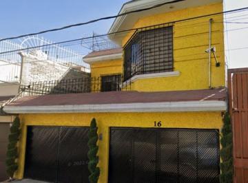 Casa de 4 habitaciones, Venustiano Carranza · Venta de Propiedad en Colonia Jardin Balbuena, Alcaldia Venustiano Carranza Cdmx