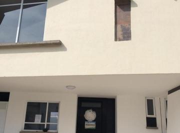 Casa · 117m² · 3 Recámaras · 2 Estacionamientos · Casa en Renta Zona Norte_cañada Diamante