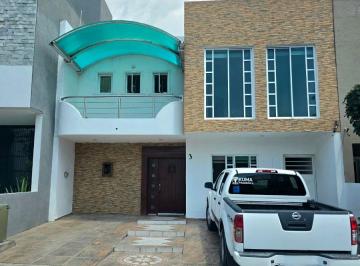 Casa en condominio de 3 habitaciones, Zapopan · Casa en Condominio de 140 m² con 3 Recámaras en Renta en La Cima