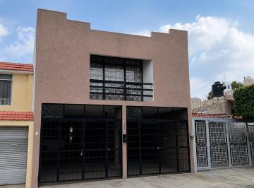 Casa de 3 habitaciones, Zapopan · Casa en Venta en Las Águilas, Zapopan | Oportunidad