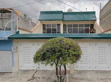 Casa de 4 habitaciones, Nezahualcóyotl · Casa en Venta! Calle Roma, Metropolitana 3ra Seccion, Nezahualcoyotl, Cdmx. ¡Gran Oportunidad!