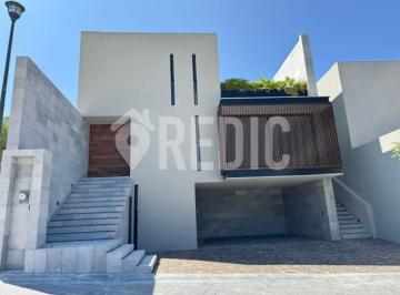 Casa de 4 habitaciones, Querétaro · Casa en Venta de Lujo de 4 Hab. Zona Lomas Norte