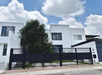 1 · Casa en Renta en Juriquilla