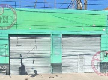 Local comercial · 200m² · 2 Estacionamientos · Local en Renta Blvd a Zacatecas Norte, Fracc. El Plateado, Aguascalientes, Ags. México